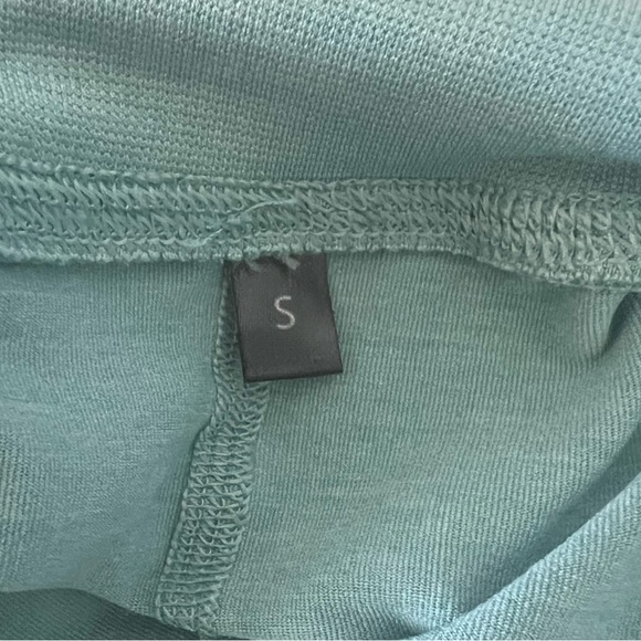 Size small Alphalete Women's Jade Green OG Revival Leggings - Picture 4 of 7